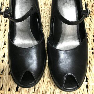 Dansko Mary Jane Tillie High Heel Pumps Shoes NWOT (Euro 37.5)